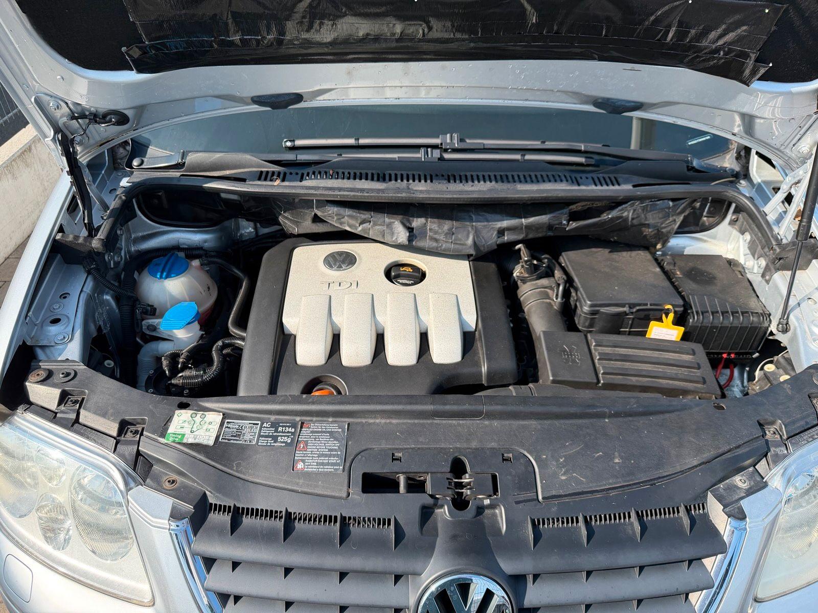 Volkswagen Touran 2006 — photo 9