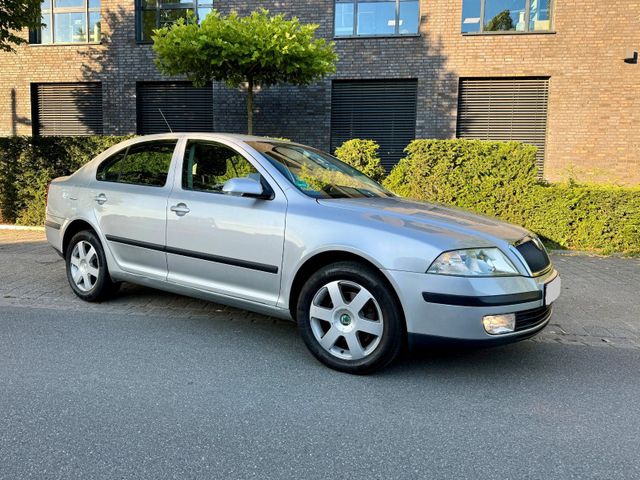 Skoda Octavia 1.6 Limousine - Elegance mit PDC, ...