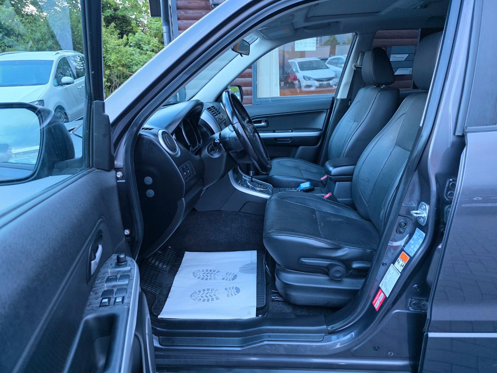 Suzuki Grand Vitara 2.4 VVT 169 ch 4x4 Club • Boîte auto • 5 portes • GPS • Attelage