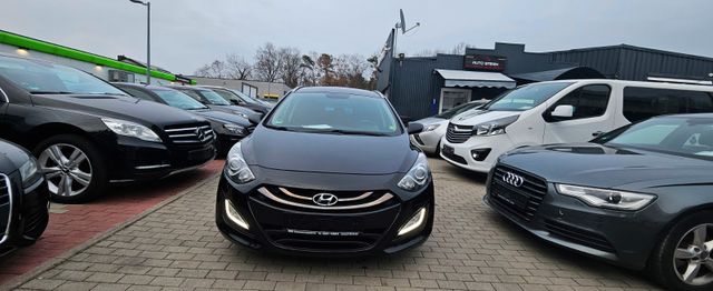 Hyundai i30 cw Trend 2.Hand Tüv neu