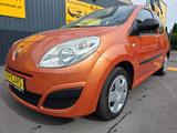 Renault TWINGO AUTHENTIQUE MP3 USB BT 4SEASONS - Renault Twingo: Orange