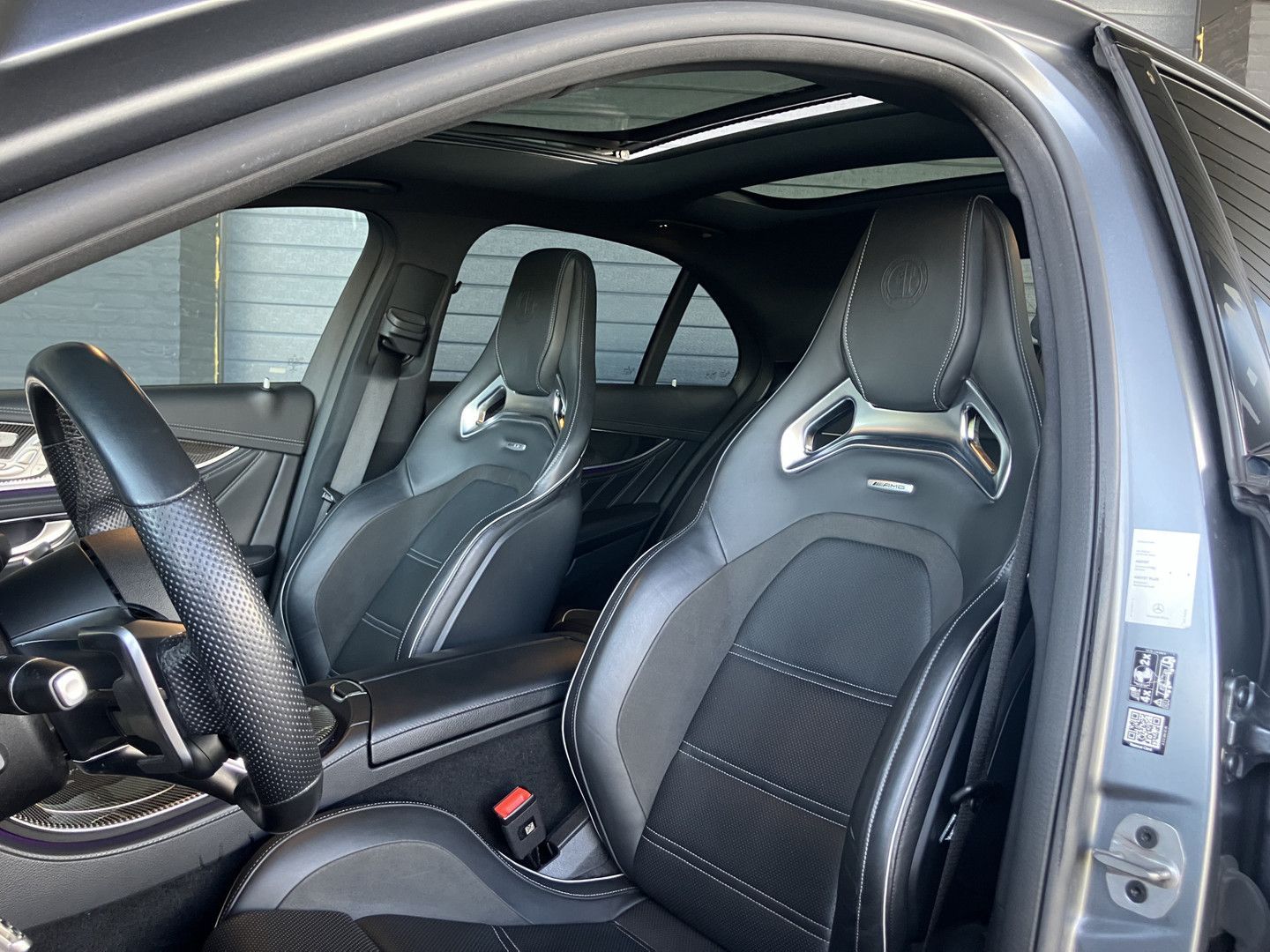 Mercedes-Benz E 63 AMG S 4MATIC PANO-PERF SITZ-CARBON imagem 2