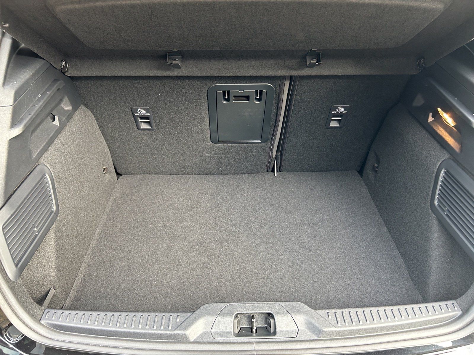Fahrzeugabbildung Ford Focus ST-Line X Winter Pak. B+O HUD 18 Zoll PDC