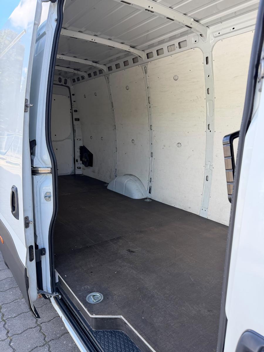 Iveco Daily 35S14 Automatik Klima 3-Sitzer Lang