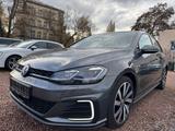 Volkswagen Golf VII Lim. GTE Start-Stopp - mit Hybrid-Antrieb: Grau, Limousine