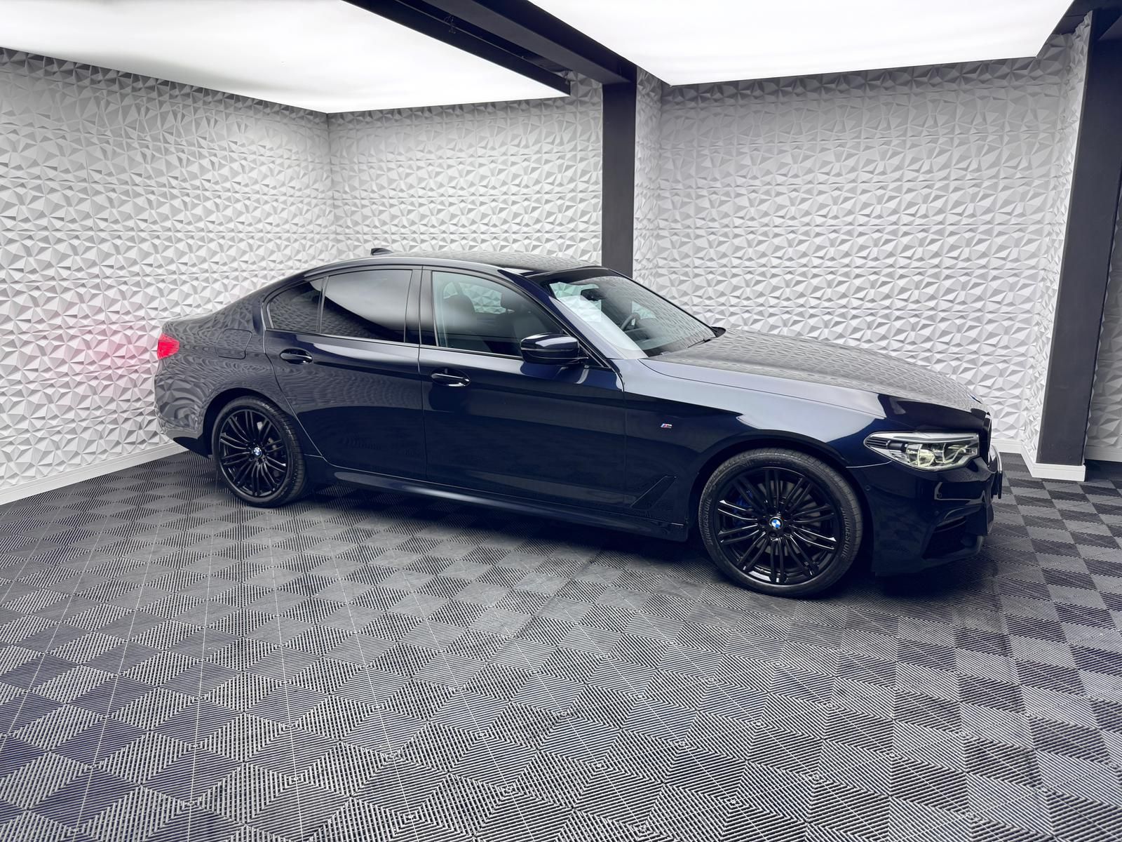 Fahrzeugabbildung BMW 530d M-PAKET*ACC*H&K*KEYLESS*HUD*R-CAM*DAB*LIVE