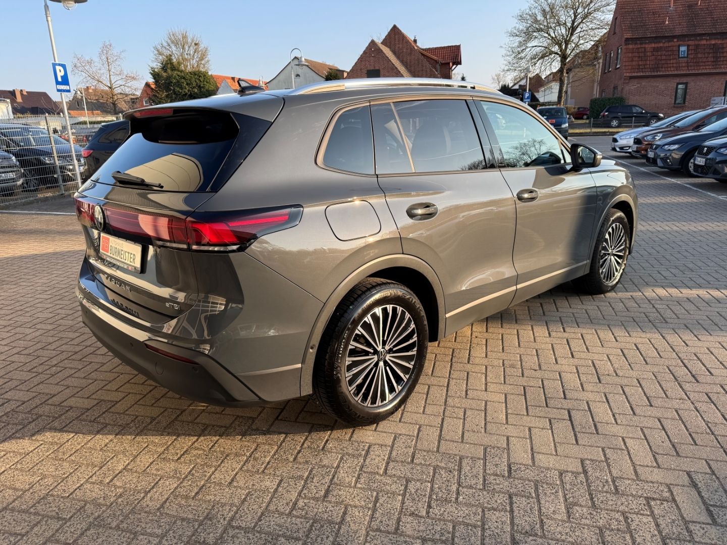 Fahrzeugabbildung Volkswagen Tiguan 1.5 eTSI 110 kW Life Navi Digitales Cockp