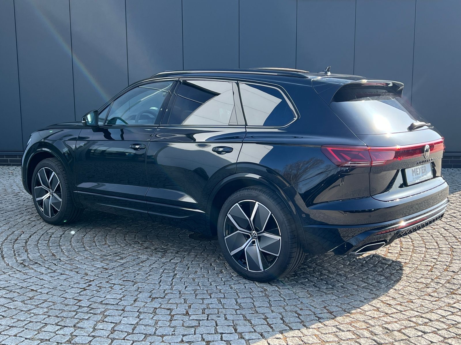 Fahrzeugabbildung Volkswagen Touareg R-Line FINAL EDITION 3.0 TDI 4MOTION