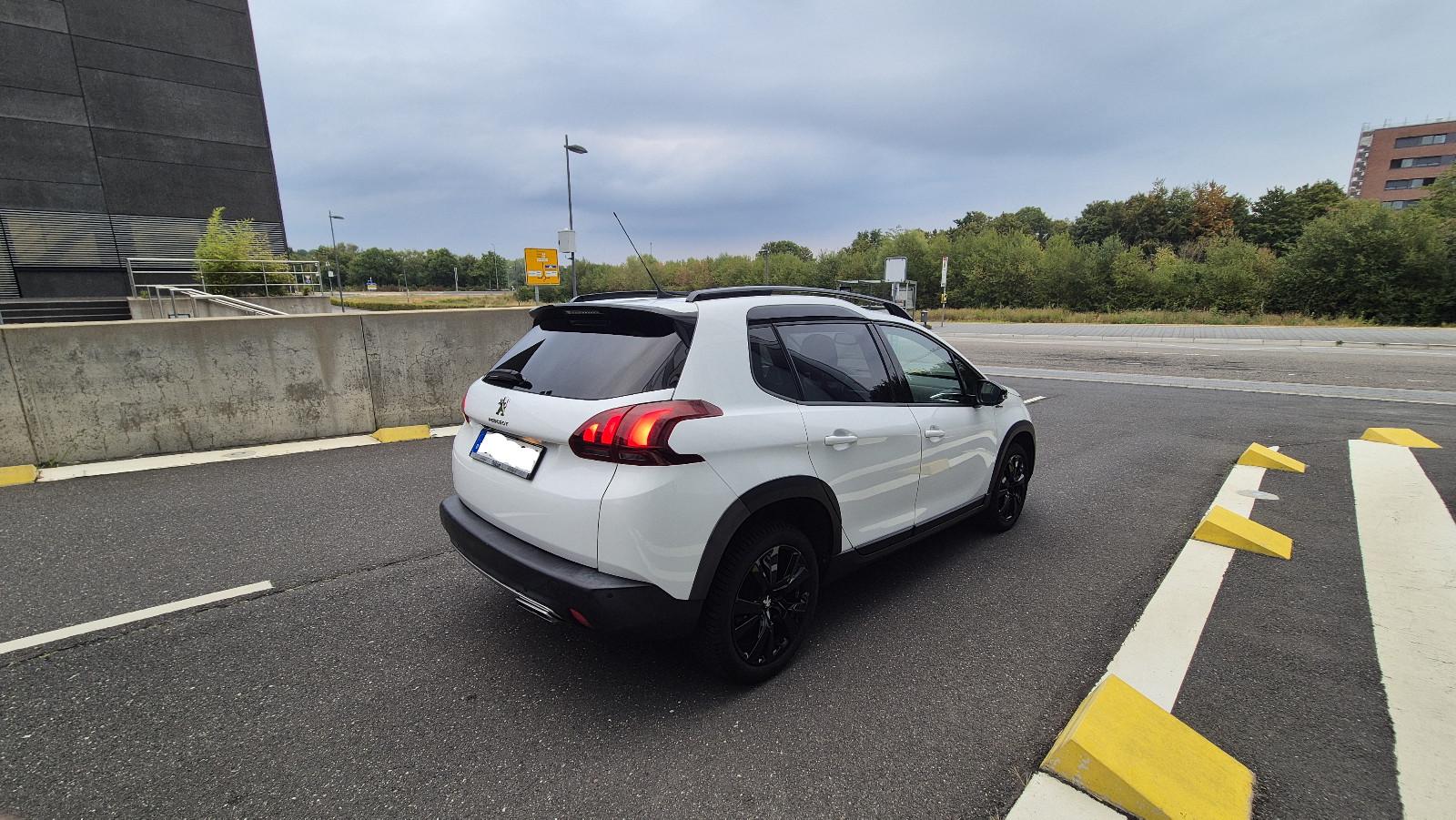 Peugeot 2008 GT-Line/1.Hand/Navi/Kamera/Scheckheft/Euro6