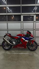 Honda Cbr 1000 rr-r Fireblade - HONDA CBR1000F
