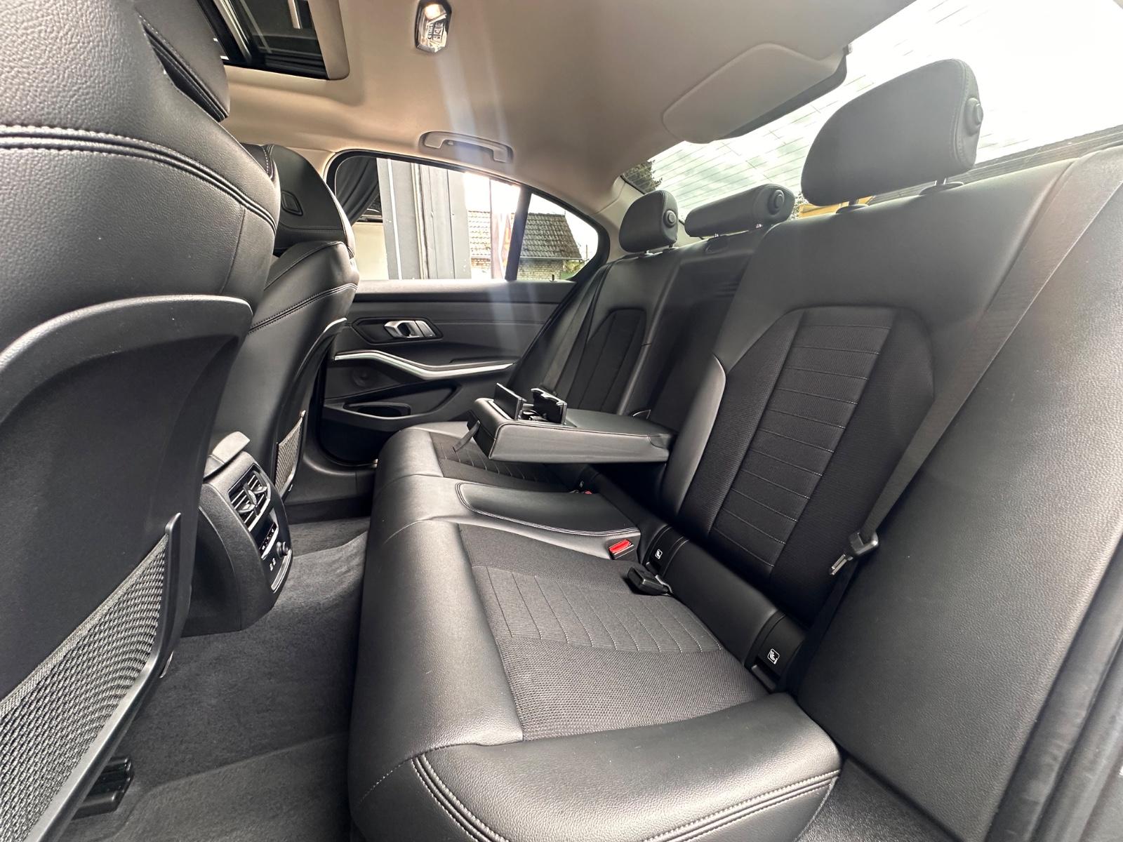 BMW 320i Limousine Advantage