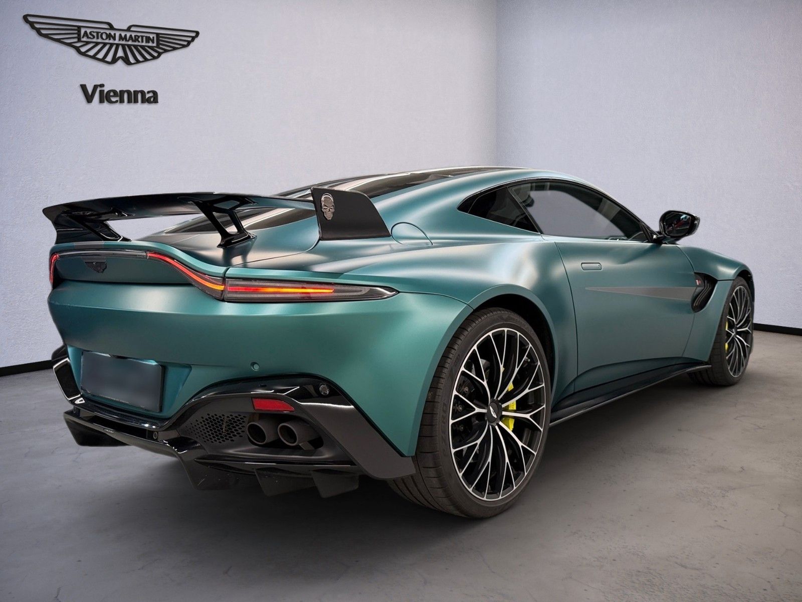 Aston Martin Vantage F1 Coupé | Satin AM Racing Green | AERO imagem 3