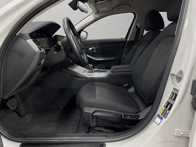 Foto Nummer 9: BMW 320e xDrive