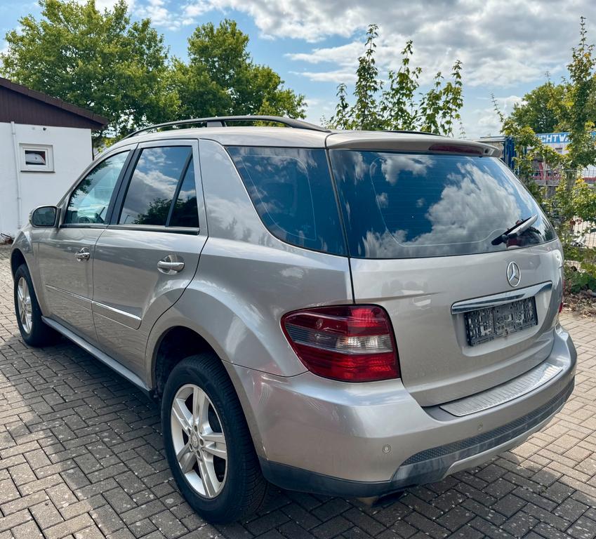 Mercedes-Benz ML 320