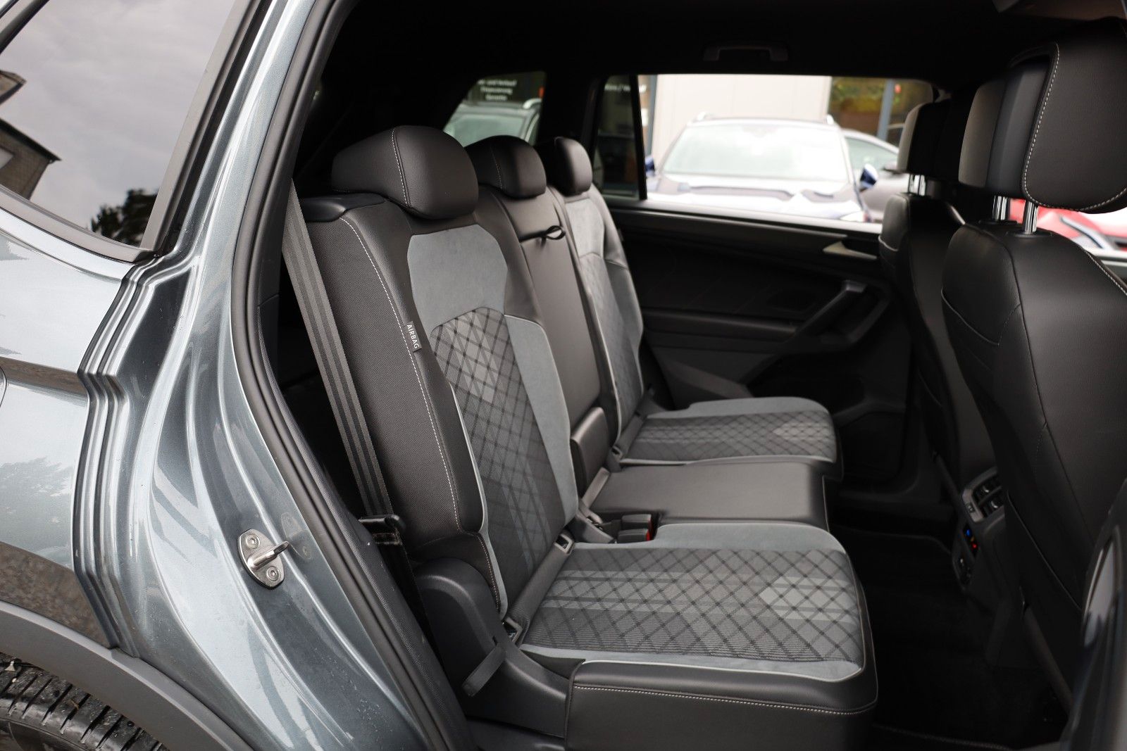Volkswagen Tiguan Allspace R-Line 4Motion 7-SITZE KAMERA IQ foto 12