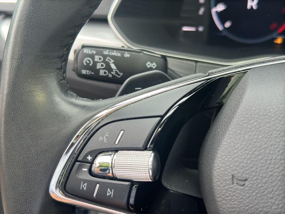 Superb Ambition 2.0 TDI DSG AHK RFK SCHIEBEDACH 