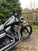 Harley-Davidson Dyna Wide Glide 2010 - HARLEY-DAVIDSON 2010 DYNA WIDE GLIDE
