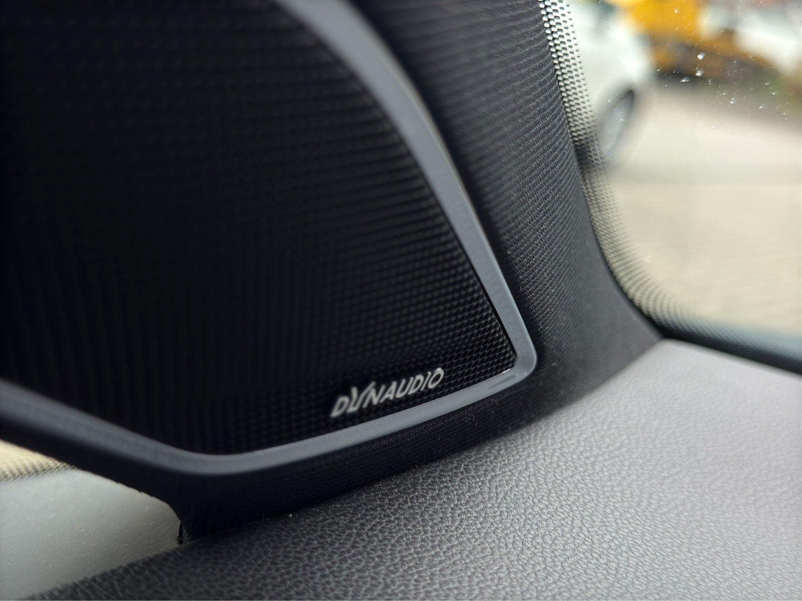 Fahrzeugabbildung Volkswagen Golf VII Variant R ABT *DYNAUDIO*DCC*RFK*Massage