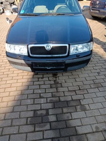 Skoda Octavia Combi 1.6 tüv 10/2026