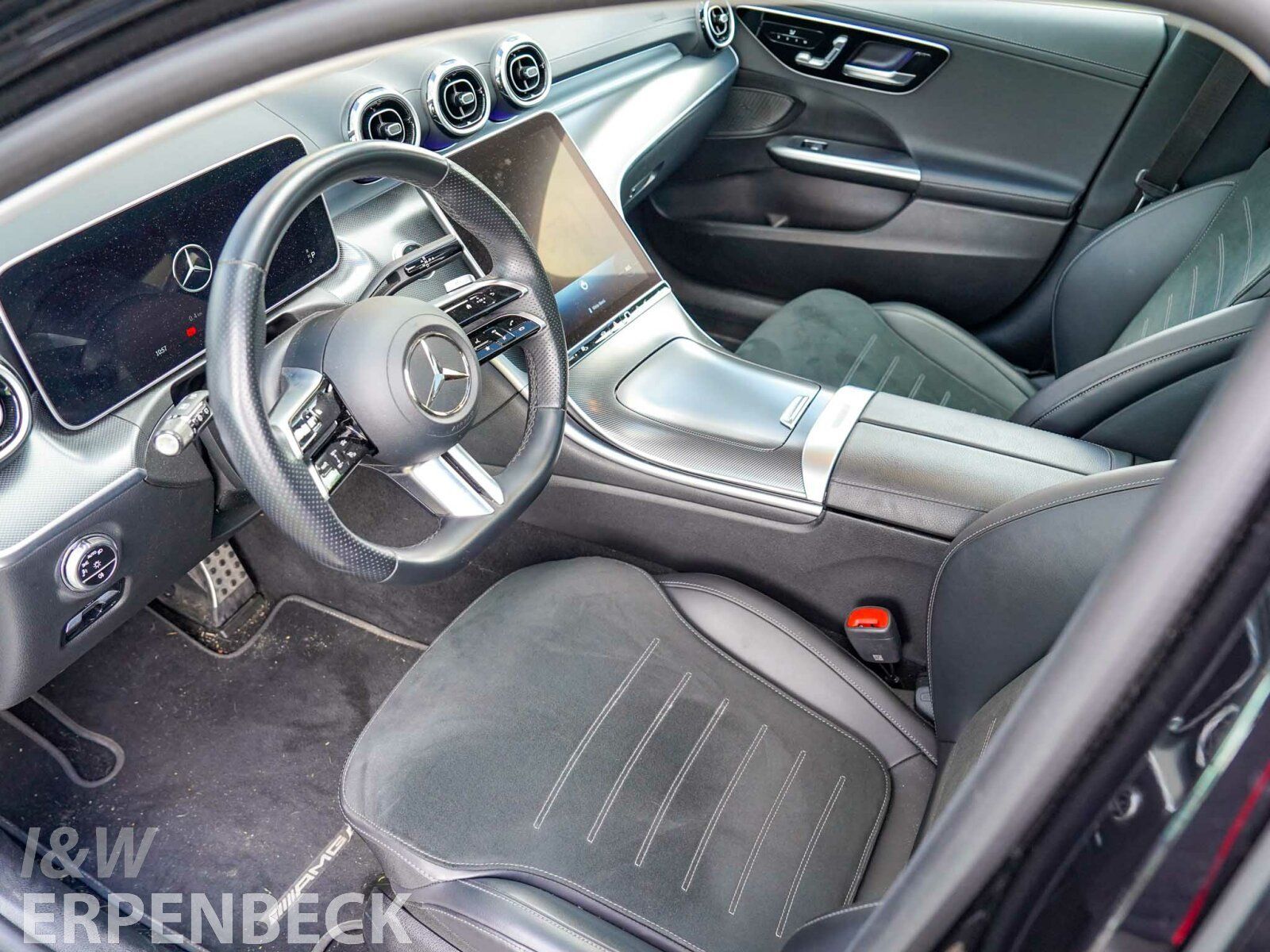 Fahrzeugabbildung Mercedes-Benz C 220 d T-Modell AMG AHK Memory Pano Totw