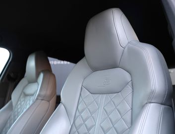 Audi Q7 - 8