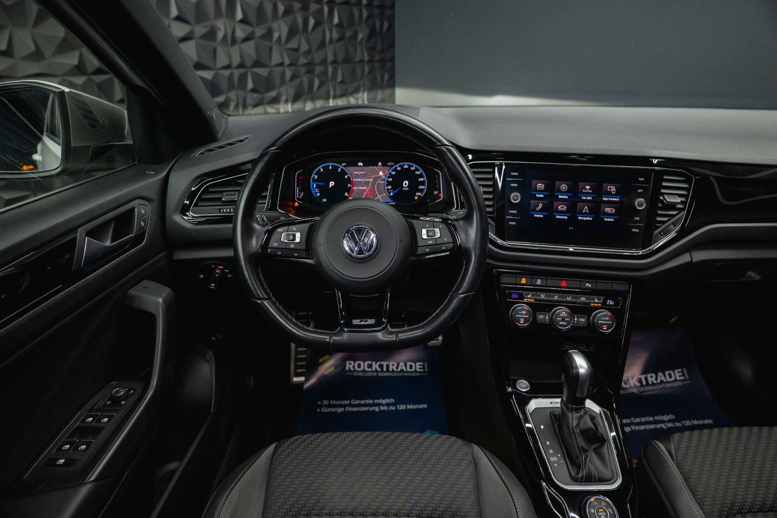 Fahrzeugabbildung Volkswagen T-Roc R 4Motion Performance *ACC*DCC*Pano*LED*