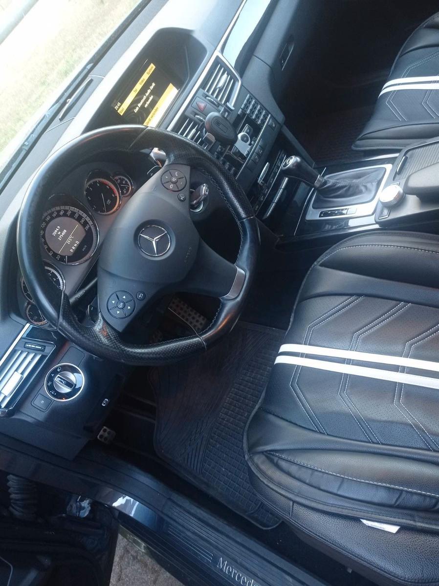Mercedes-Benz 220 2010 — photo 7