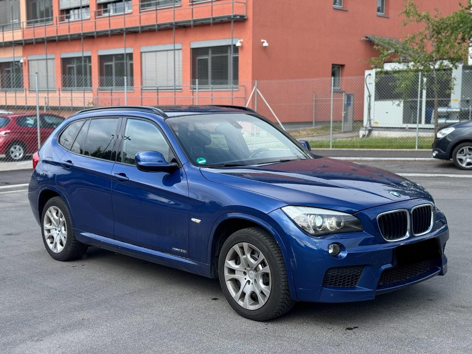 BMW X1 20 i xDrive M-PAKET+PANO+4x4+AUTOMATIK+XENON