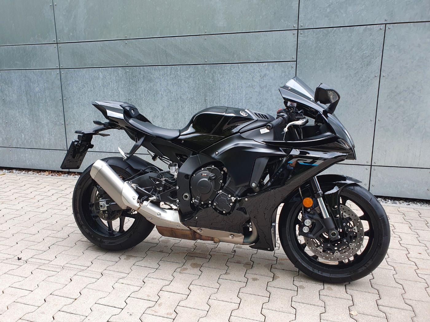 Fahrzeugabbildung Yamaha YZF R 1