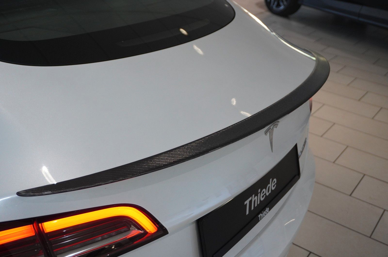 Fahrzeugabbildung Tesla Model 3 PERFORMANCE DUAL-MOTOR NAVI/LED/PILOT+