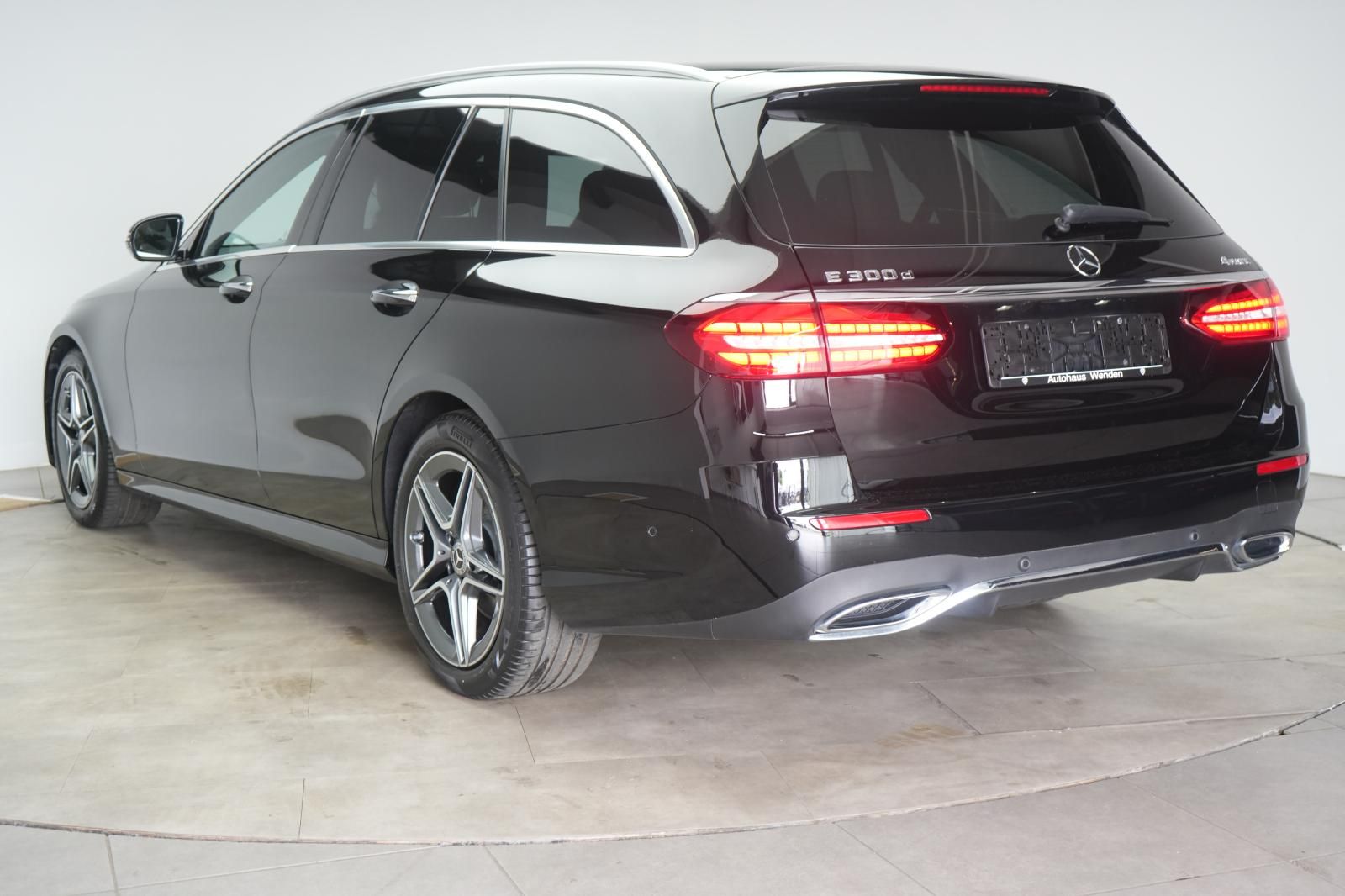 Mercedes-Benz E 300 d 4Matic T AMG Distronic Kamera Autopilot foto 4