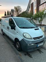 Opel Vivaro Camper Renntransporter - Renntransporter