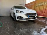 Ford Focus 2,3 EcoBoost ST Automatik Performance Pake