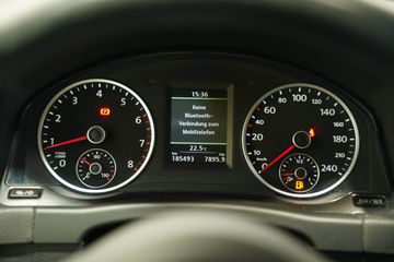 Volkswagen Tiguan - 12