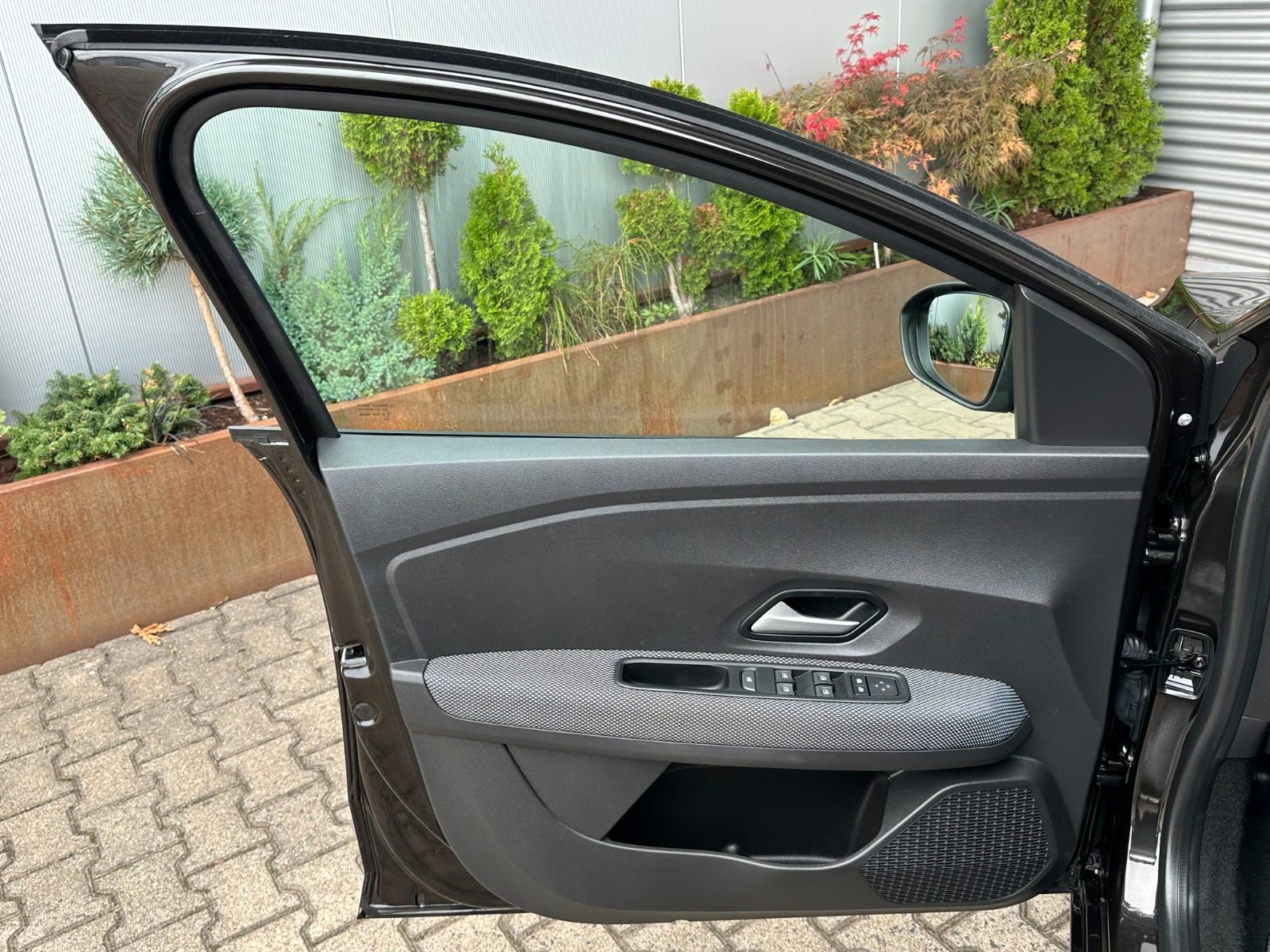 Dacia Logan 1.0 TCe Black Edition*Navi*Automat*LED*DAB, миниатюра 21