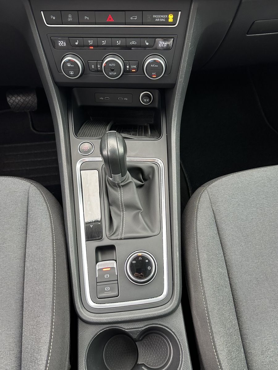 Fahrzeugabbildung SEAT Ateca 2.0 TDI DSG Style NAV+LED+AHK+ACC+VCOCK+SH