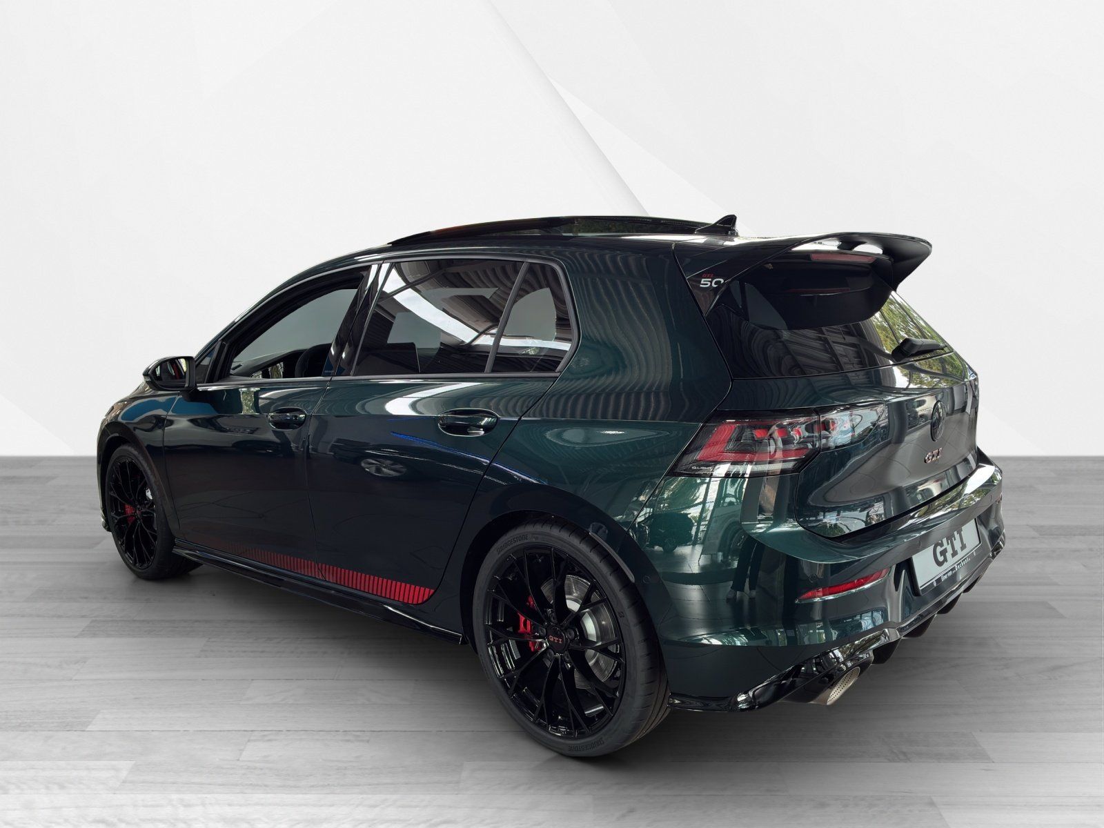 Fahrzeugabbildung Volkswagen Golf VIII 2.0 TSI W GTI Edition 50 360,HUD,LED