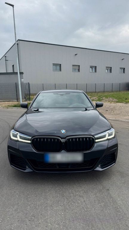 Image of BMW 530