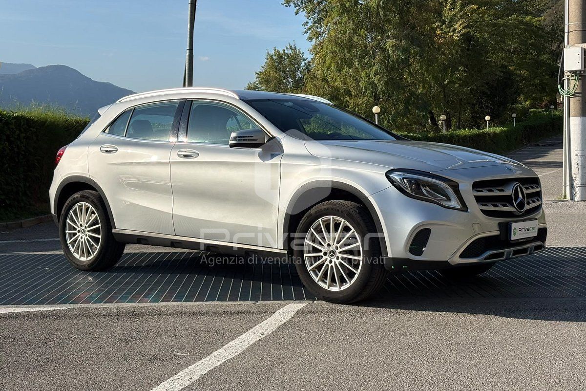 Mercedes-Benz MERCEDES GLA 200 Sport imagem 3