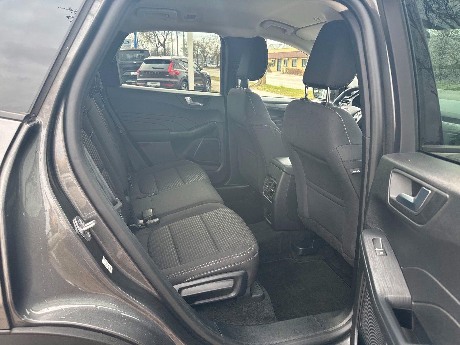 Fahrzeugabbildung Ford Kuga Titanium, FAHRASSISTENZPAKET