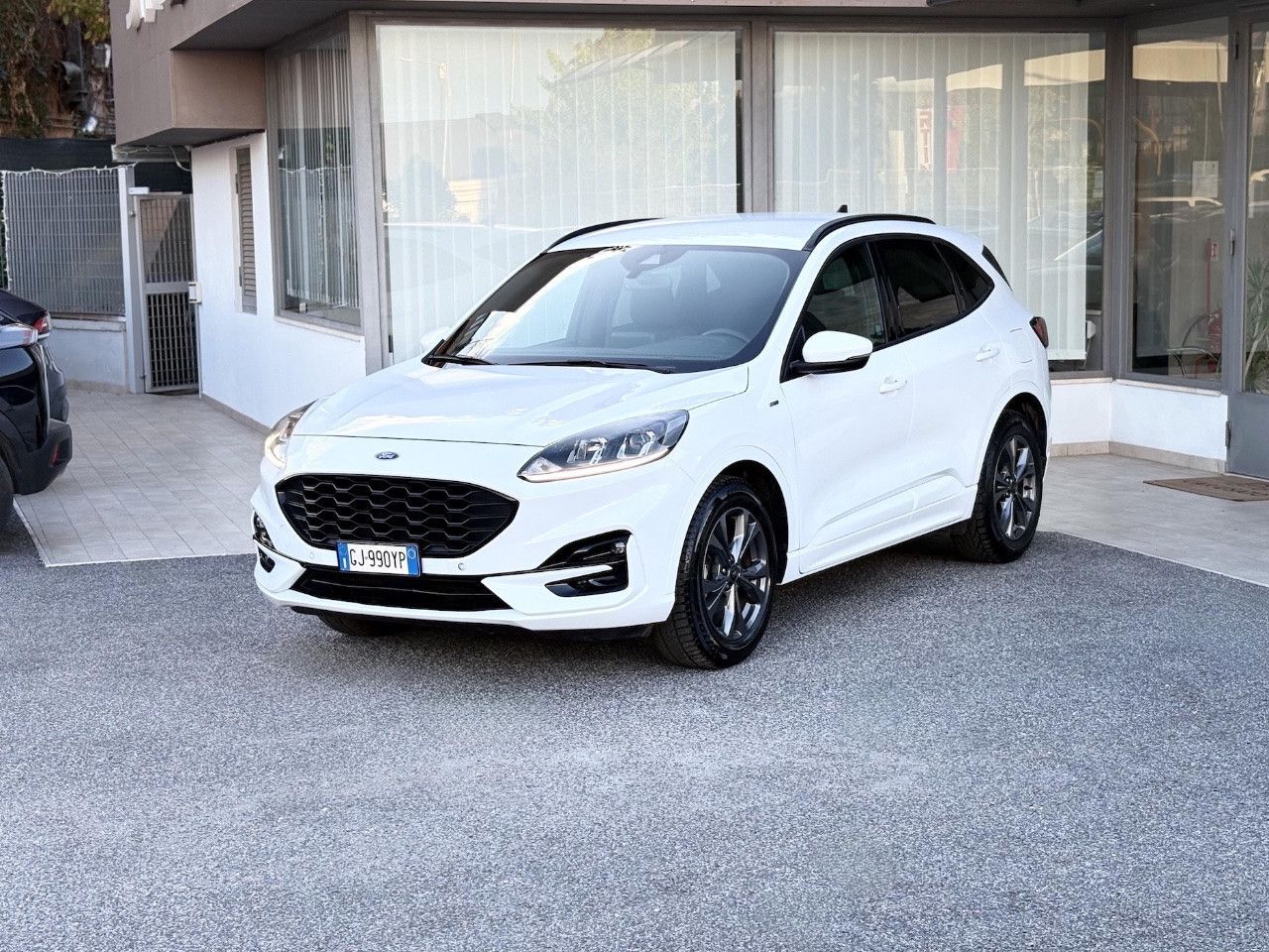 Ford Kuga 2.5 FHEV St-Line 190CV E6 - 2022 imagem 3