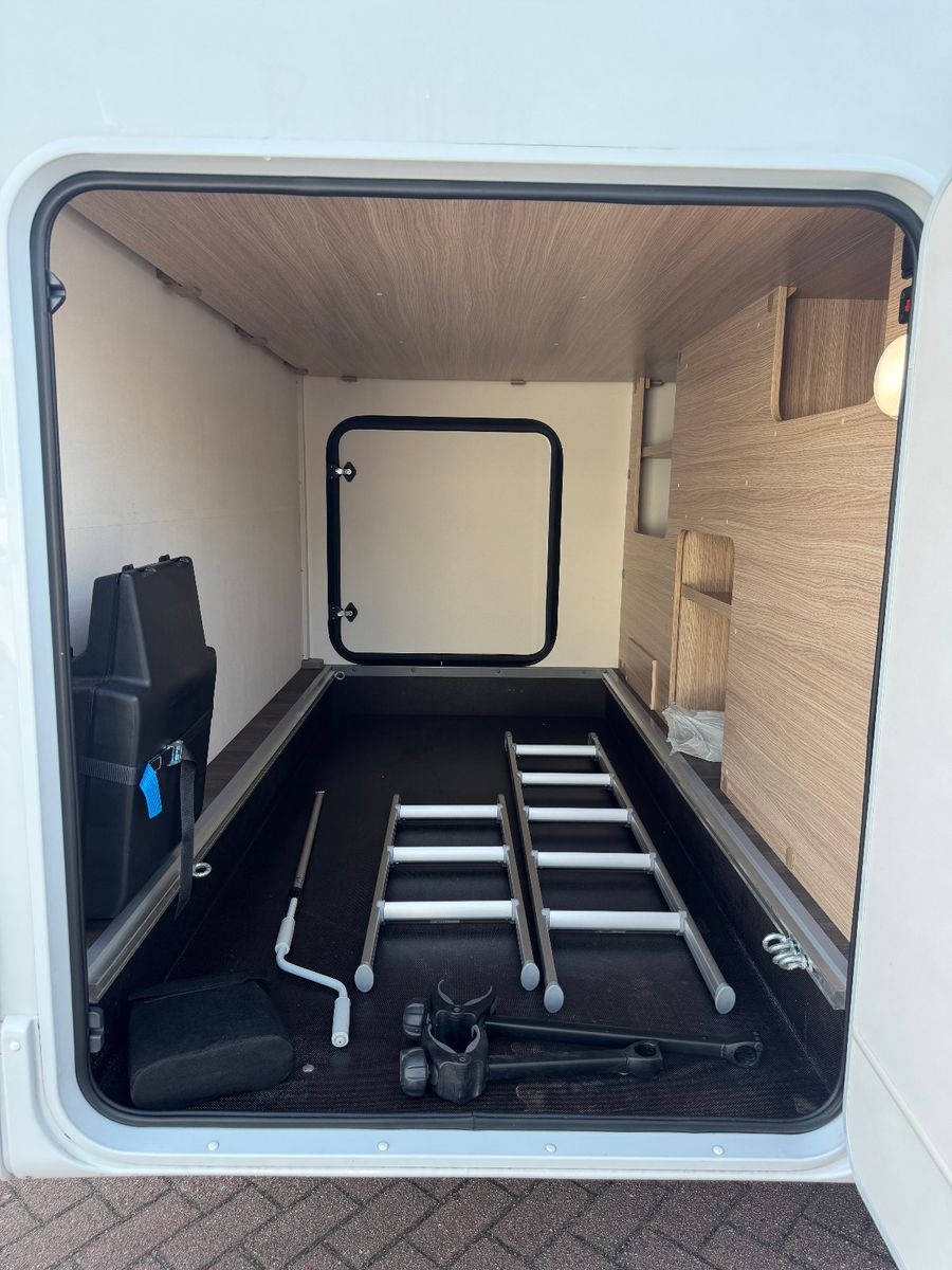 Fahrzeugabbildung Sunlight T 68 ADVENTURE EDITION FIAT LITIHIUM INVERTER 1H