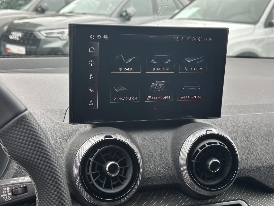 Fahrzeugabbildung Audi Q2 S line 40 TFSI quattro