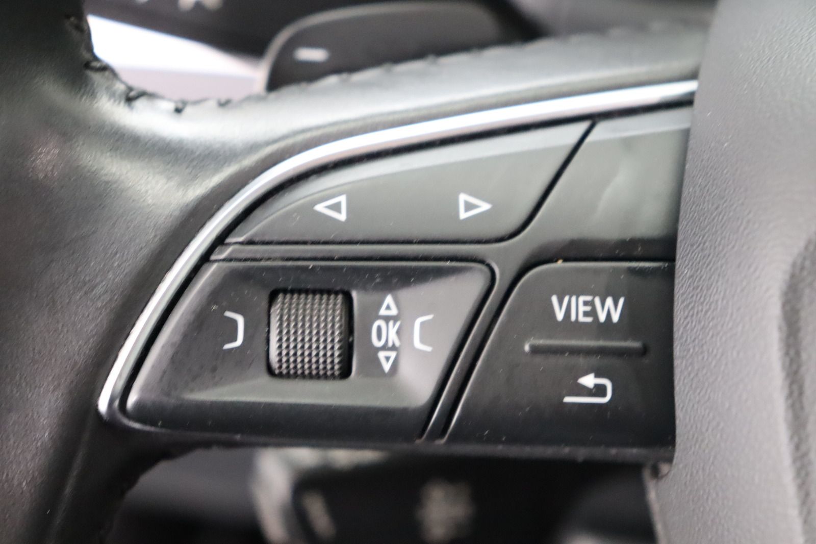 Fahrzeugabbildung Audi A4 Allroad Quattro 2.0 TDI * Navi * Bi-Xenon *