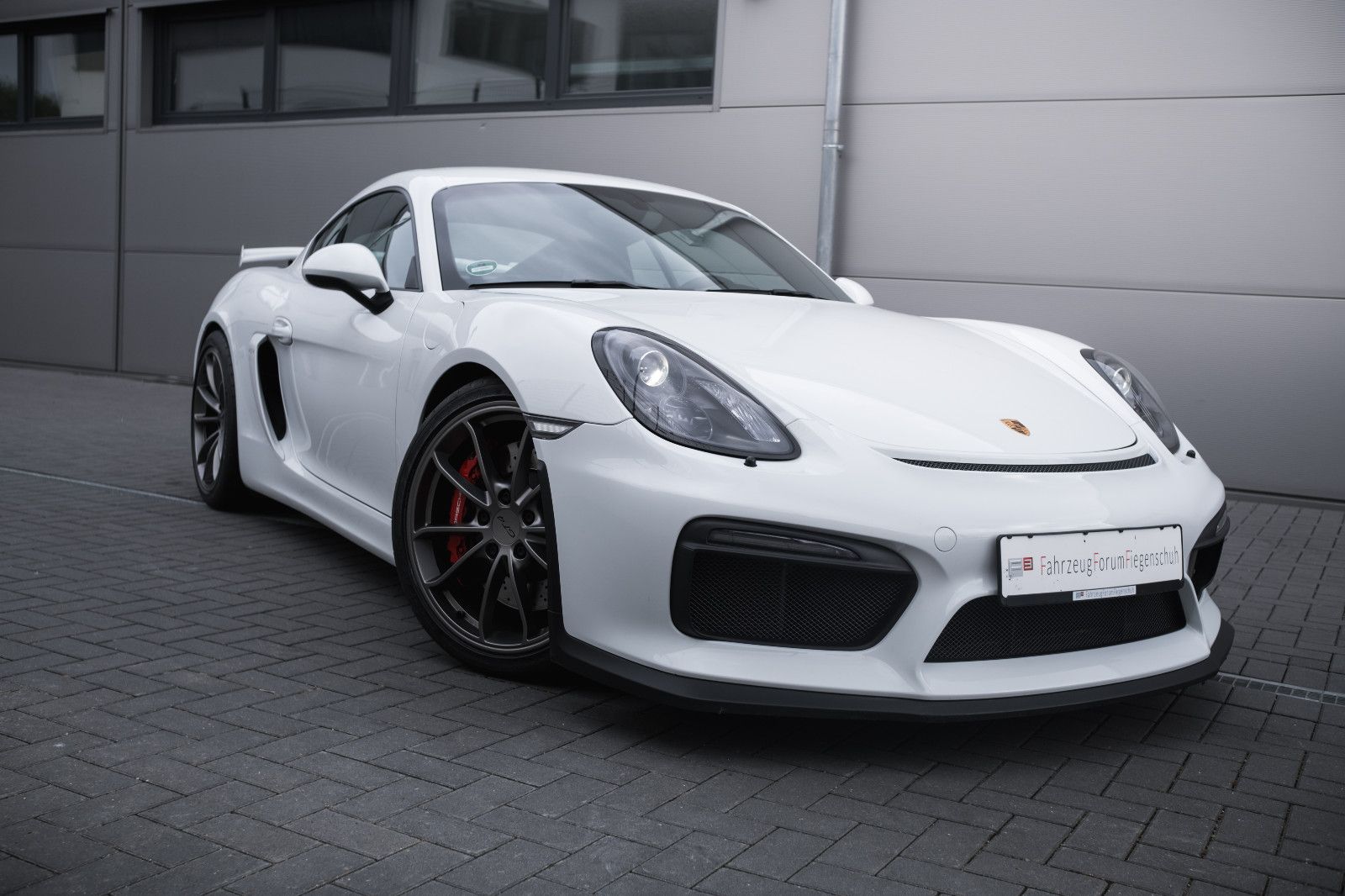 Fahrzeugabbildung Porsche Cayman GT4-Sport-Chrono-Approved-PCM