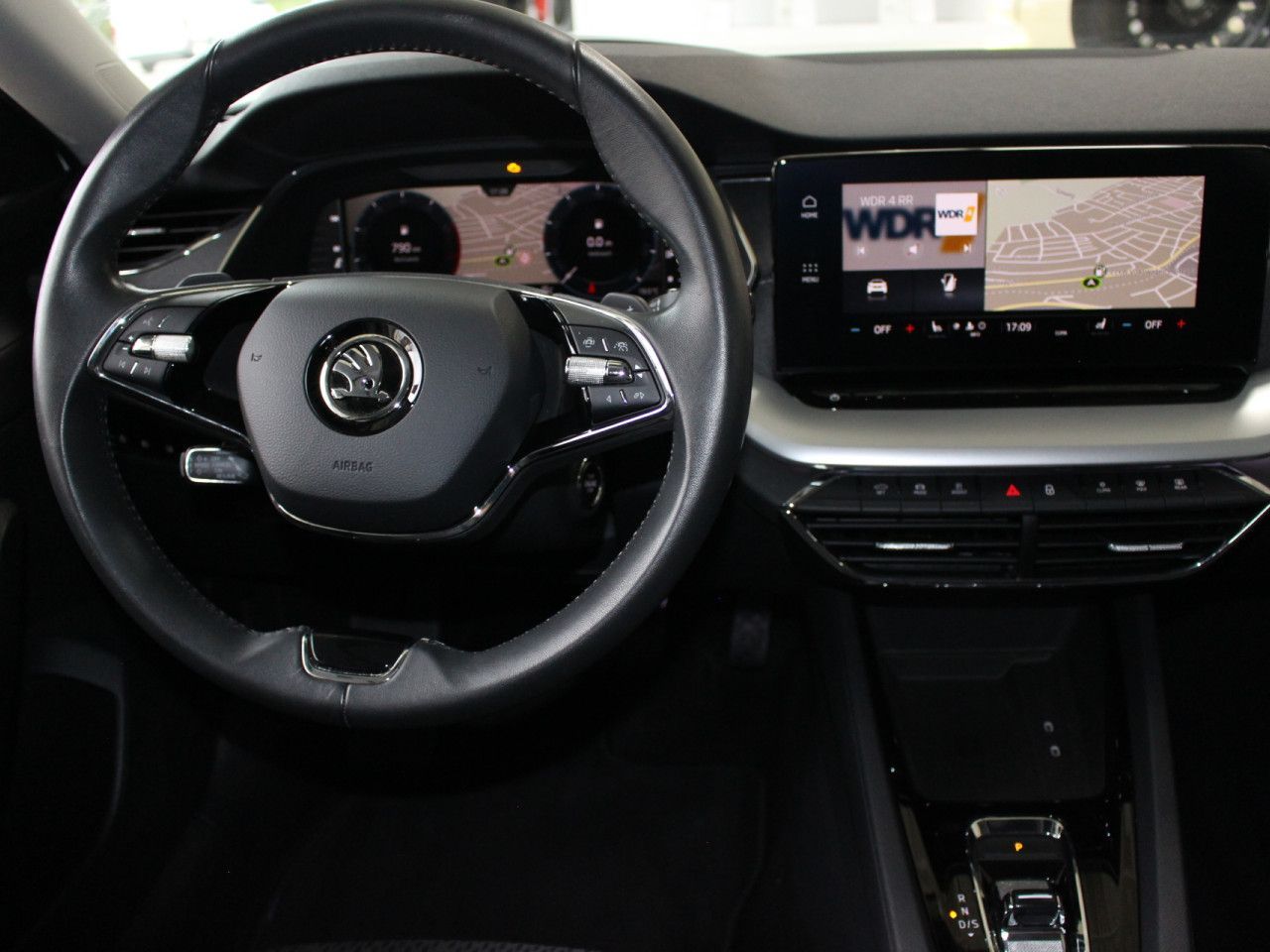 Fahrzeugabbildung SKODA Octavia Combi 1.5 TSI e-TEC Style AHK/ACC/Navi