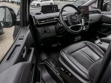 Hyundai Staria 2.2 Signature 4WD Autobahnassistent Leder