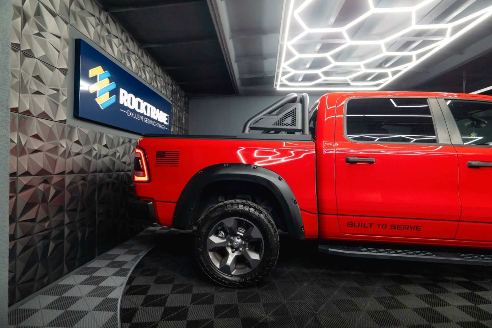 Fahrzeugabbildung Dodge RAM 5.7 V8 HEMI 4x4 Built to Serve AXLE LOCK FOX