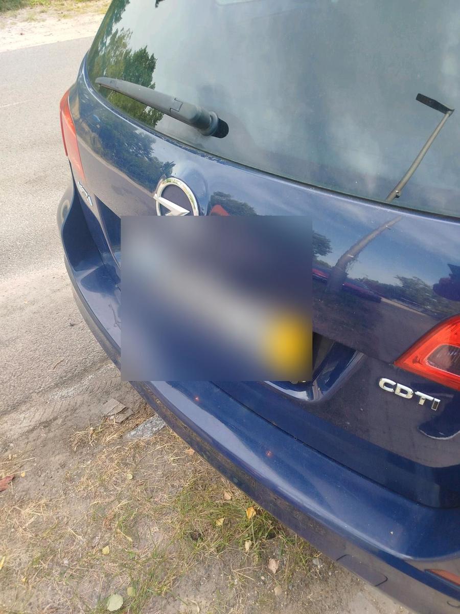 Opel Astra 2011 — photo 5
