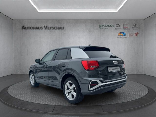 Q2 35 1.5 TFSI S line Bluetooth LED Klima